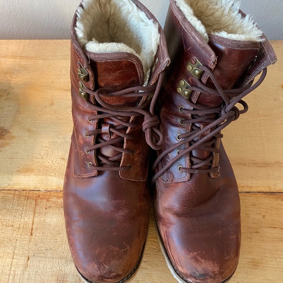 Ugg Hannen Winter Boots - Size 12 US - Picture 3 of 4